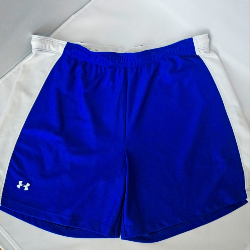 EUC Women's Under Armour Shorts M - Picture 1 of 4